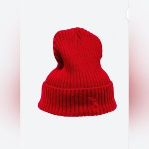 New with Tags  NICE KICKS PABLO CABLE BEANIE